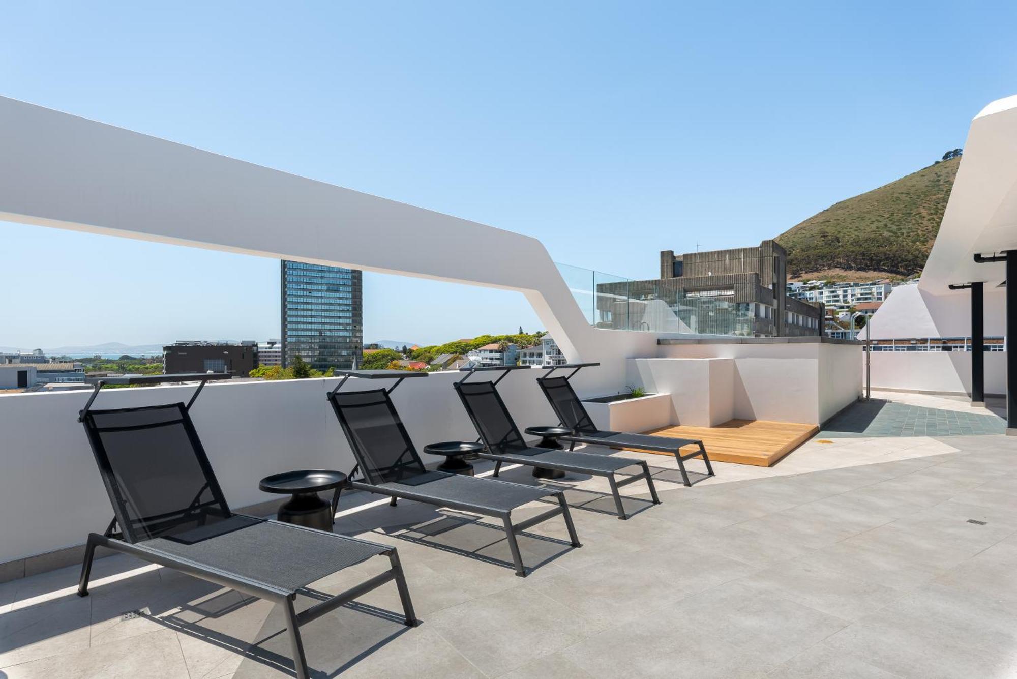 Apartment Eighty2 On M Cape Town